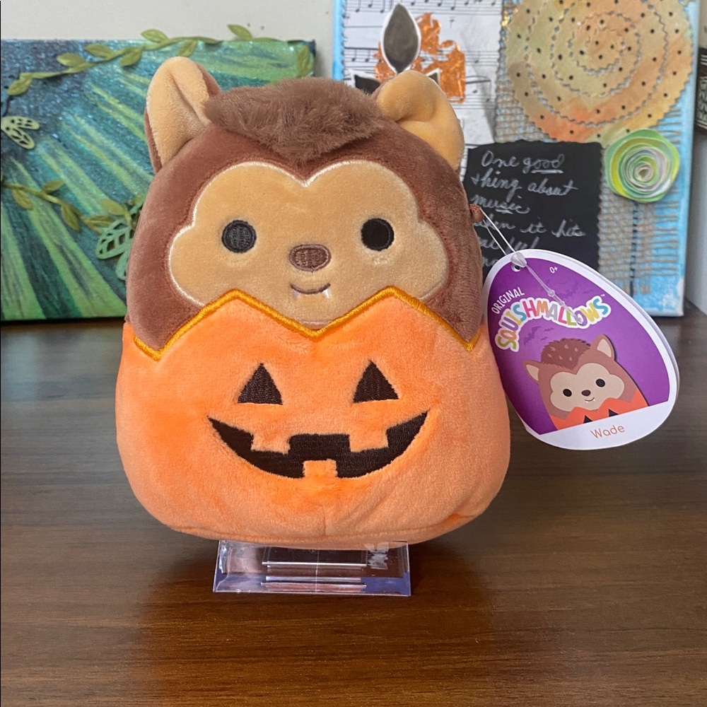 Squishmallows Wade In Pumpkin Costume